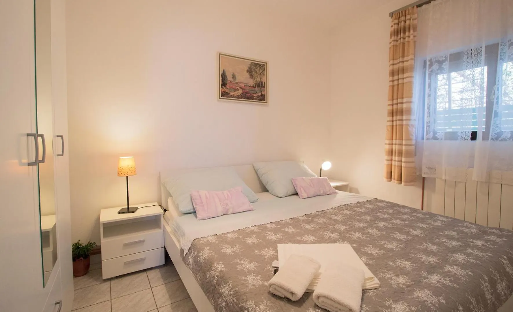 מדולין Family Apartment Bozo